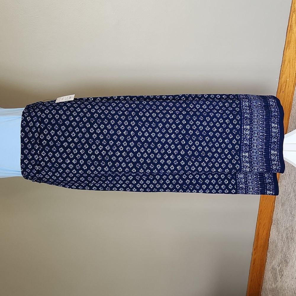 Liz Claiborne Maxi Skirt Size Small Blue & White